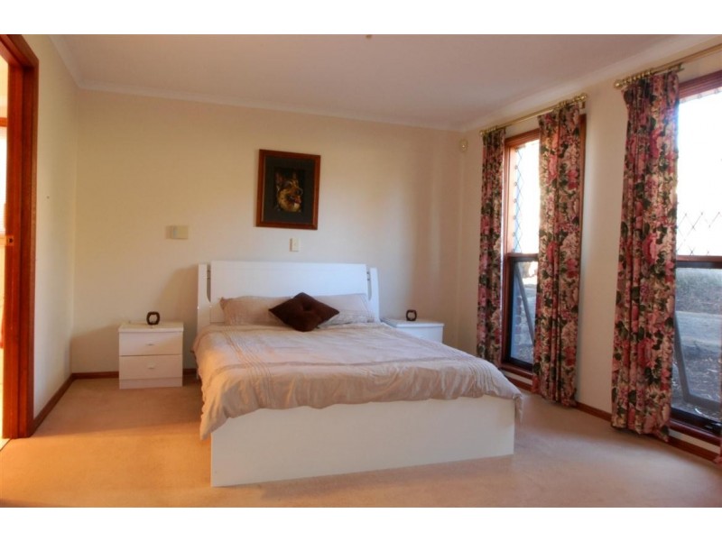 4 Springwood Court, Aberfoyle Park SA 5159