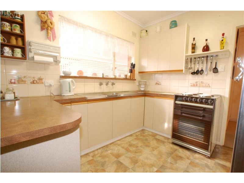 14 Nicholas Road, Marion SA 5043