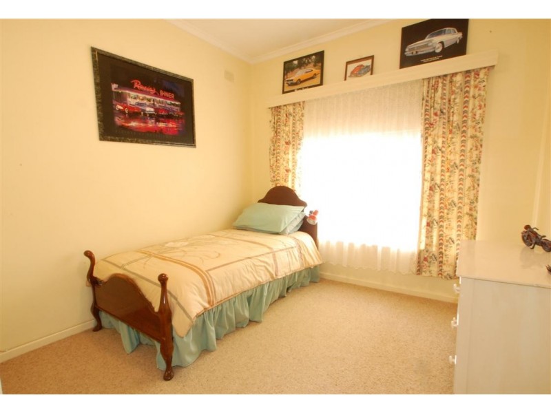 14 Nicholas Road, Marion SA 5043