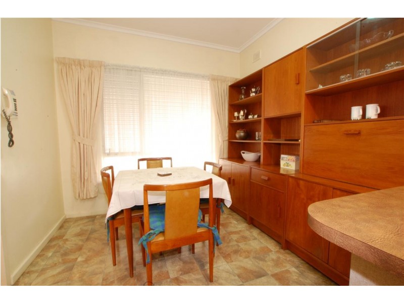 14 Nicholas Road, Marion SA 5043