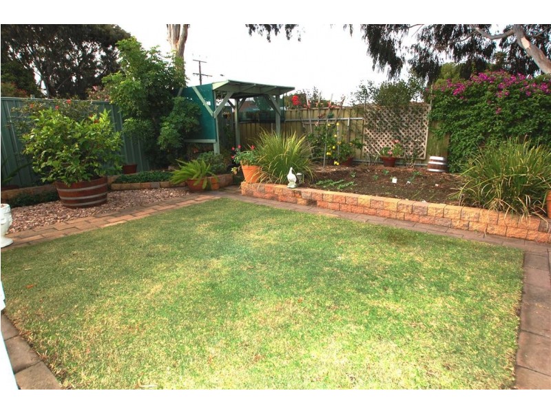 14 Nicholas Road, Marion SA 5043