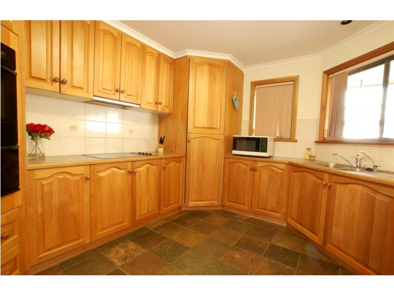 2 Federation Court, Bellevue Heights SA 5050