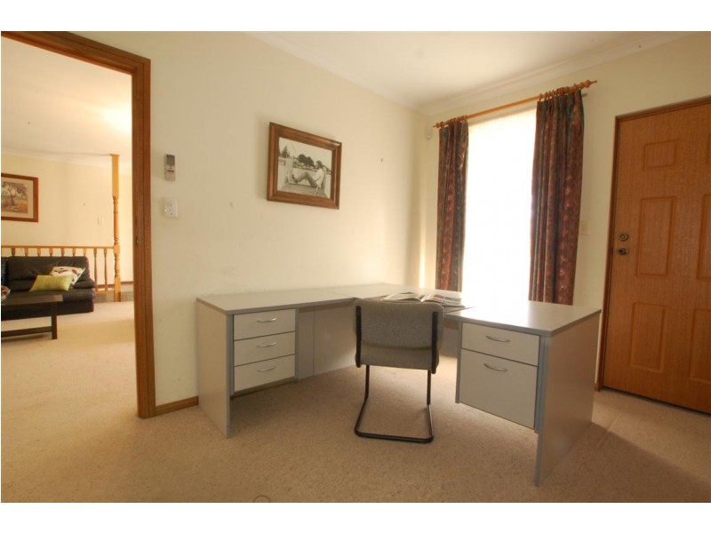 2 Federation Court, Bellevue Heights SA 5050