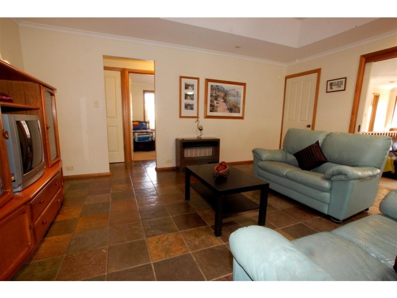 2 Federation Court, Bellevue Heights SA 5050