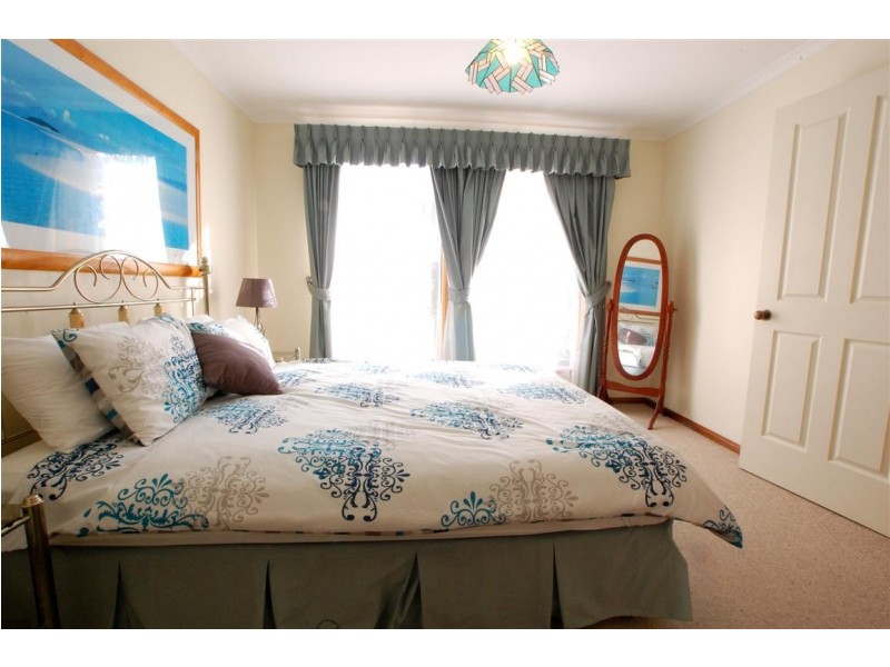 2 Federation Court, Bellevue Heights SA 5050