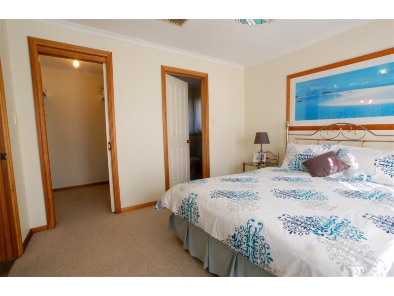 2 Federation Court, Bellevue Heights SA 5050