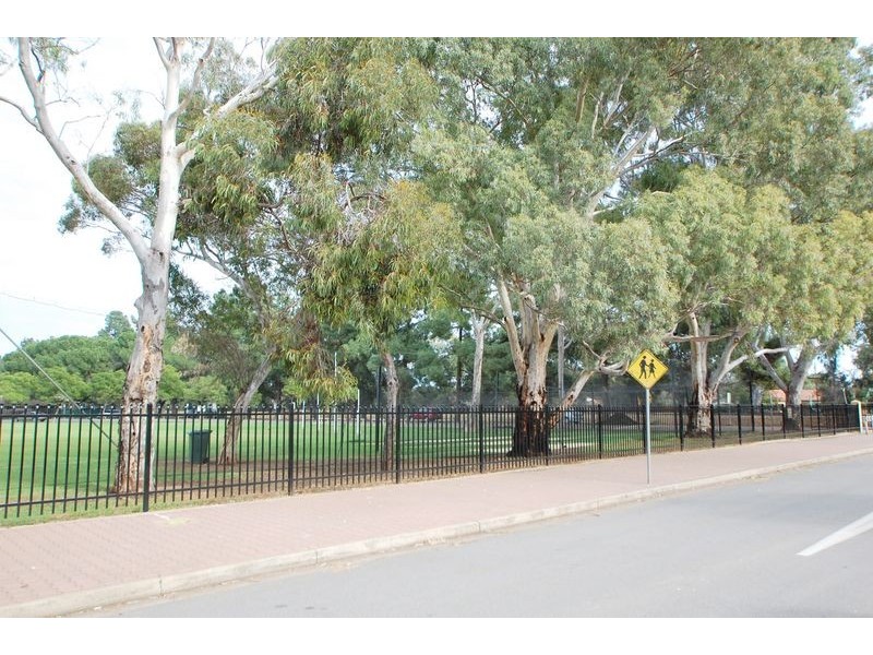 2A Alison Avenue, Marion SA 5043