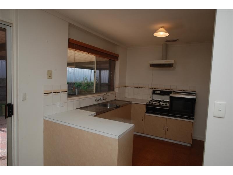 15 Tennessee Drive, Happy Valley SA 5159