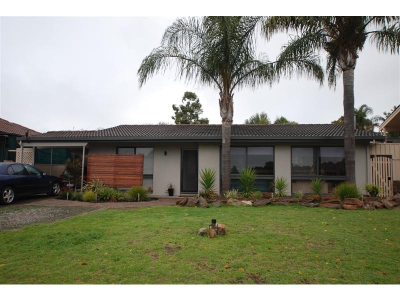 4 Barcelona Drive, Happy Valley SA 5159