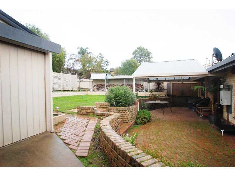 4 Barcelona Drive, Happy Valley SA 5159