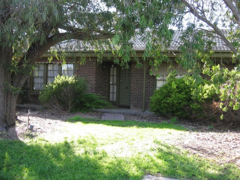 99 Warri Parri Drive, Flagstaff Hill SA 5159