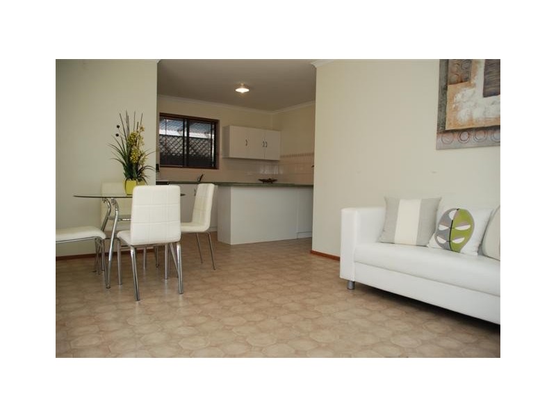 39 Byron Av, Clovelly Park SA 5042