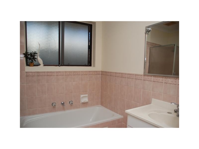 39 Byron Av, Clovelly Park SA 5042