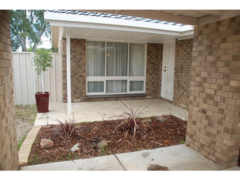 8 Liza Road, Happy Valley SA 5159