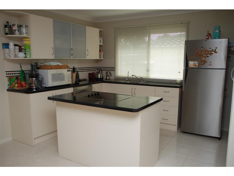 8 Liza Road, Happy Valley SA 5159