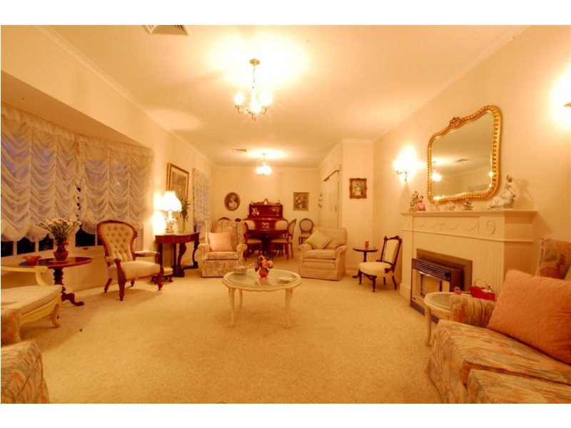 10 Doncaster Avenue, Novar Gardens SA 5040