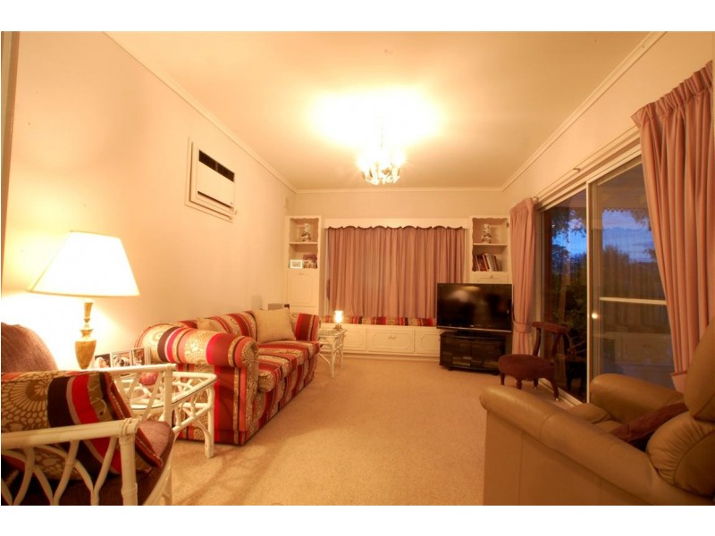 10 Doncaster Avenue, Novar Gardens SA 5040