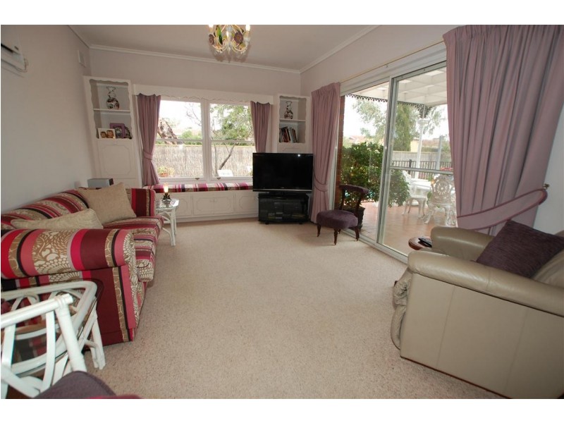 10 Doncaster Avenue, Novar Gardens SA 5040