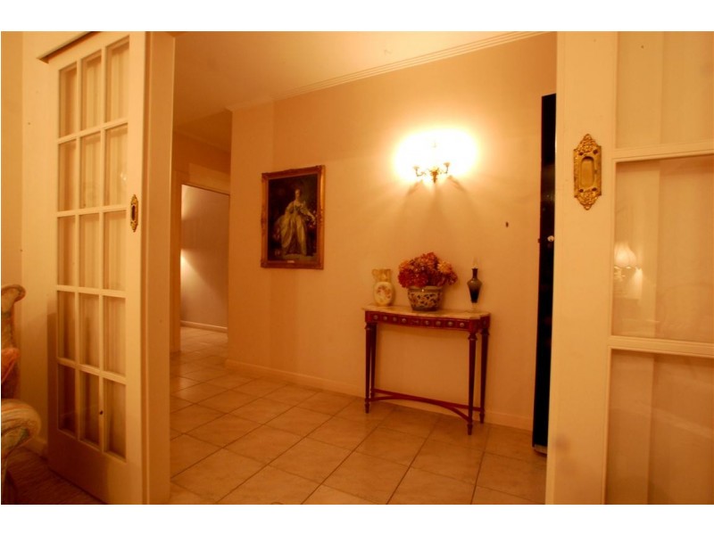 10 Doncaster Avenue, Novar Gardens SA 5040