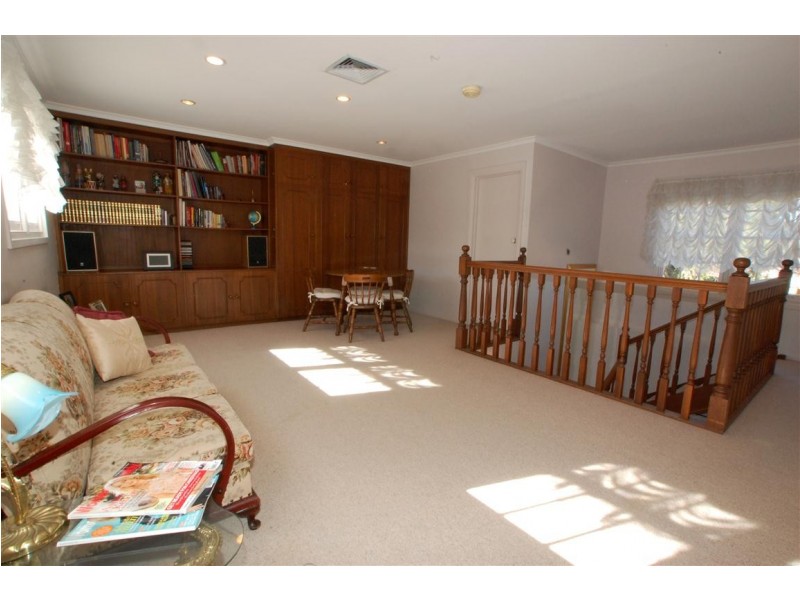 10 Doncaster Avenue, Novar Gardens SA 5040