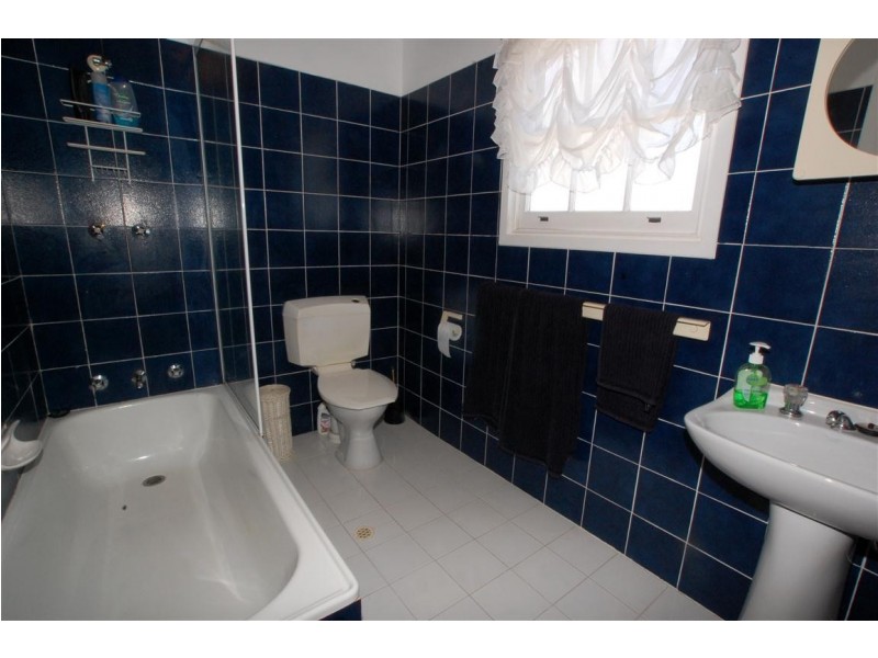 10 Doncaster Avenue, Novar Gardens SA 5040