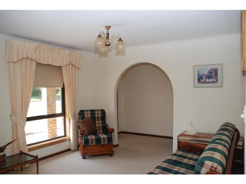 4 Sunset Court, Aberfoyle Park SA 5159