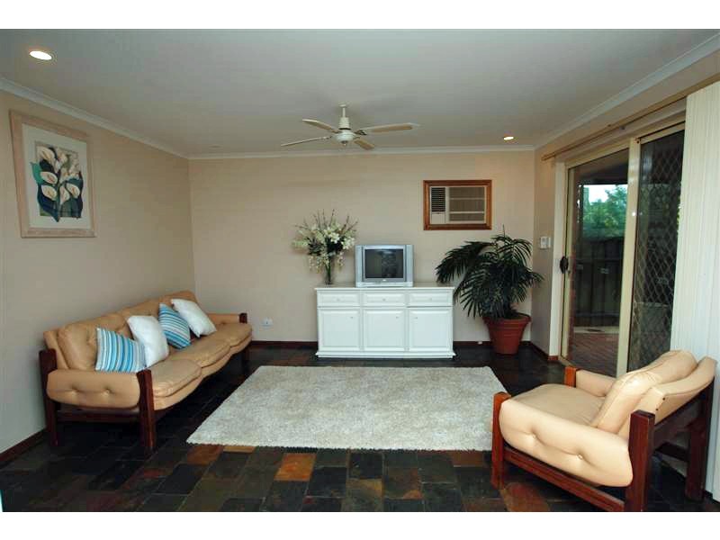 13 Barossa Way, Woodcroft SA 5162