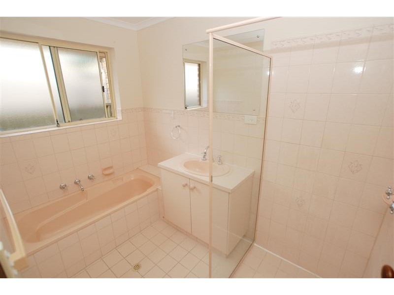 13 Barossa Way, Woodcroft SA 5162