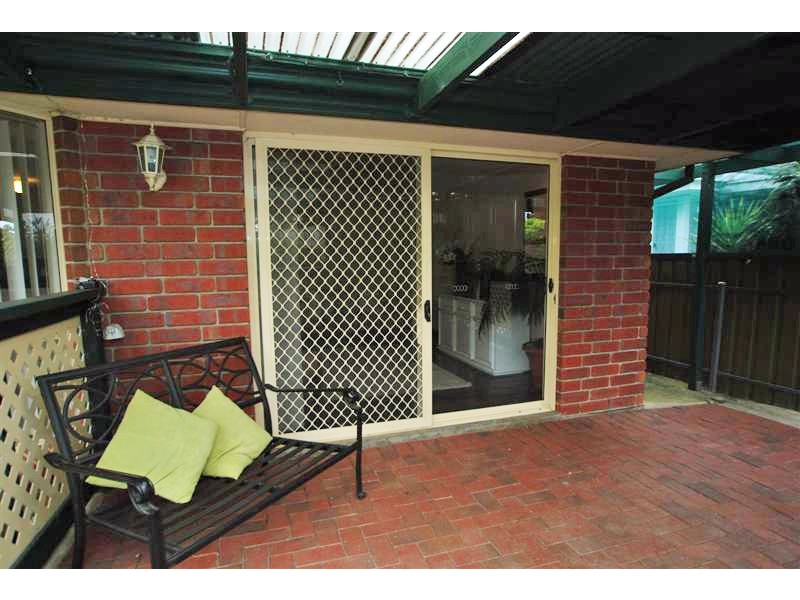 13 Barossa Way, Woodcroft SA 5162