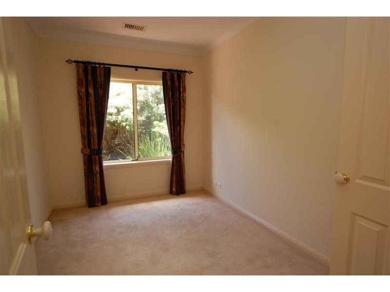 18 Sandalwood Crescent, Flagstaff Hill SA 5159