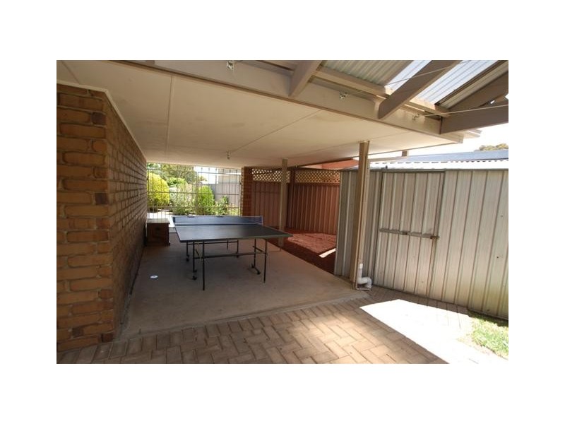 8 Lincoln Cove, Woodcroft SA 5162