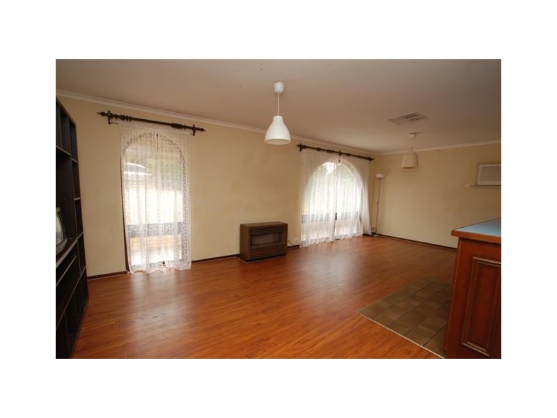 6 Montana Drive, Happy Valley SA 5159