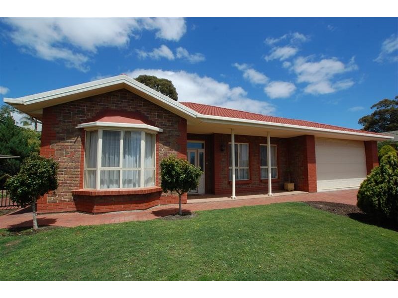 18 Sandalwood Crescent, Flagstaff Hill SA 5159