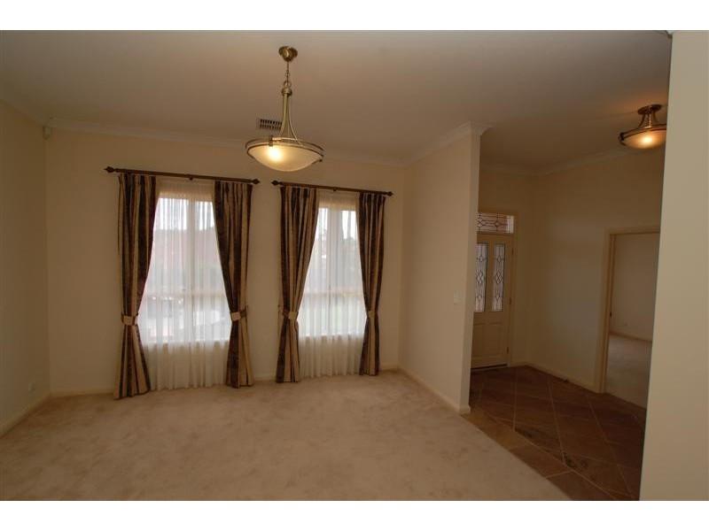 18 Sandalwood Crescent, Flagstaff Hill SA 5159