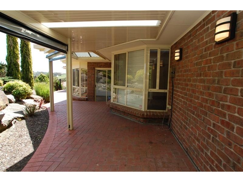 18 Sandalwood Crescent, Flagstaff Hill SA 5159