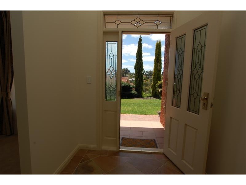 18 Sandalwood Crescent, Flagstaff Hill SA 5159