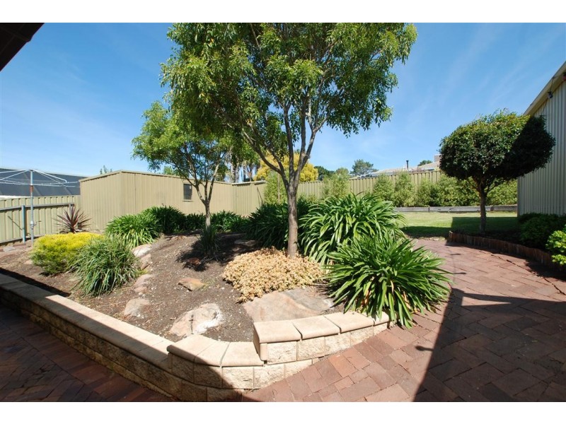 15 Maple Avenue, Aberfoyle Park SA 5159