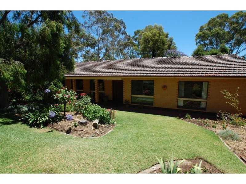 103 Black Road, Flagstaff Hill SA 5159