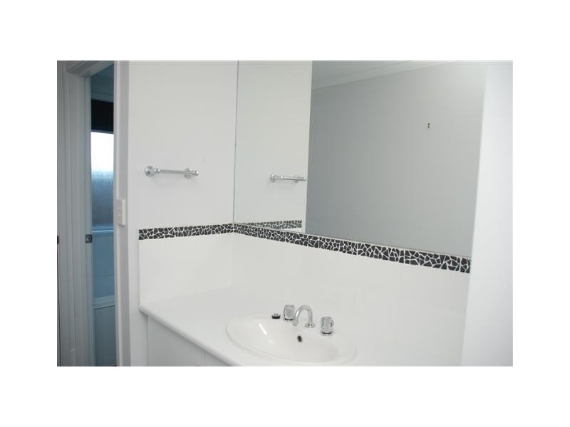 74 Hamilton Rd, Athol Park SA 5012