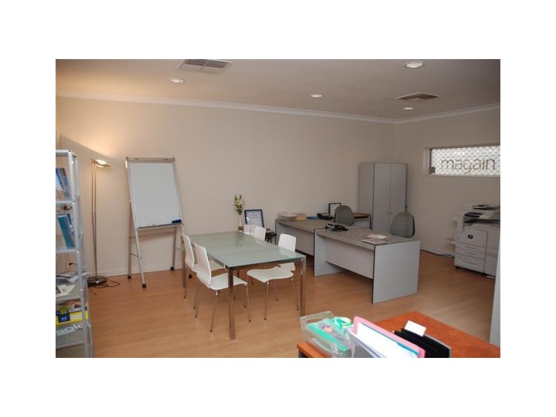 2/1 Summerford Road, Aberfoyle Park SA 5159