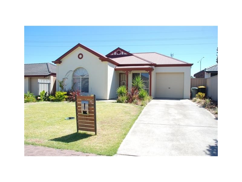 15 Hereford Lane, Woodcroft SA 5162
