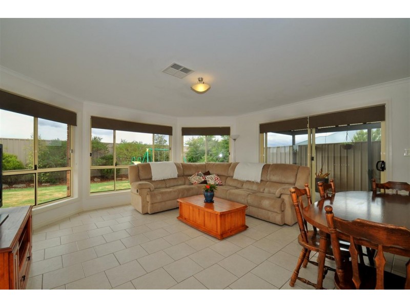 49 Sovereign Drive, Woodcroft SA 5162