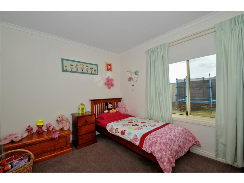 49 Sovereign Drive, Woodcroft SA 5162