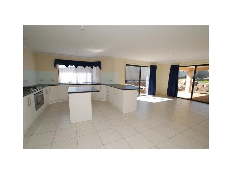 24 Auldstone Place, Huntfield Heights SA 5163