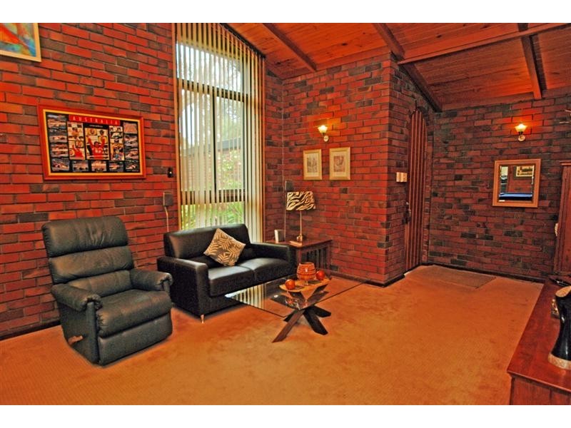 4 Birman Cres, Flagstaff Hill SA 5159