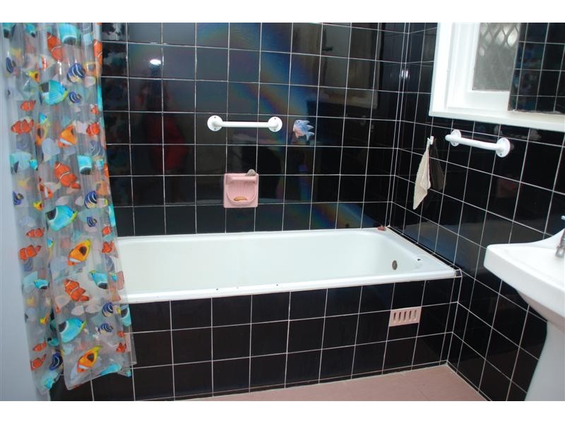 3 Robert St, Ascot Park SA 5043