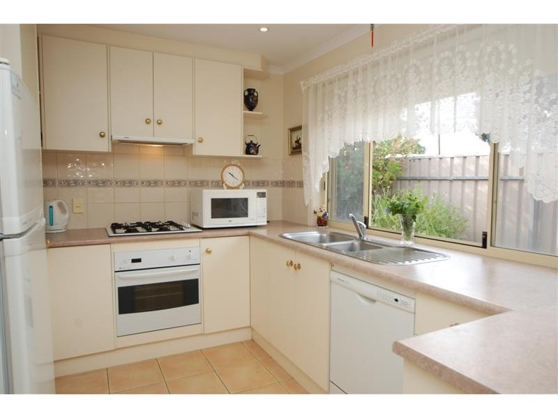 11 Peterson Ave, Mitchell Park SA 5043