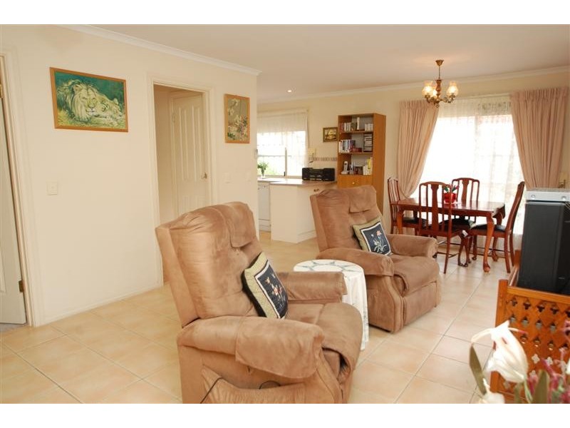 11 Peterson Ave, Mitchell Park SA 5043