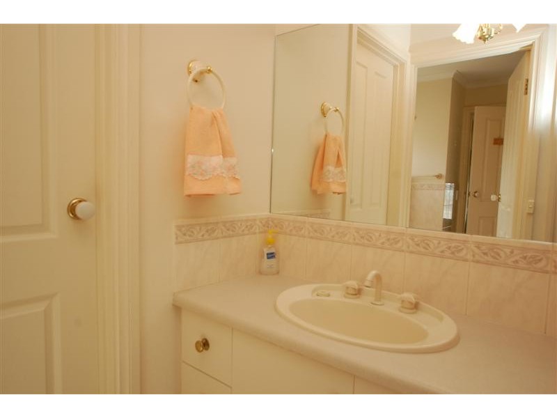 11 Peterson Ave, Mitchell Park SA 5043