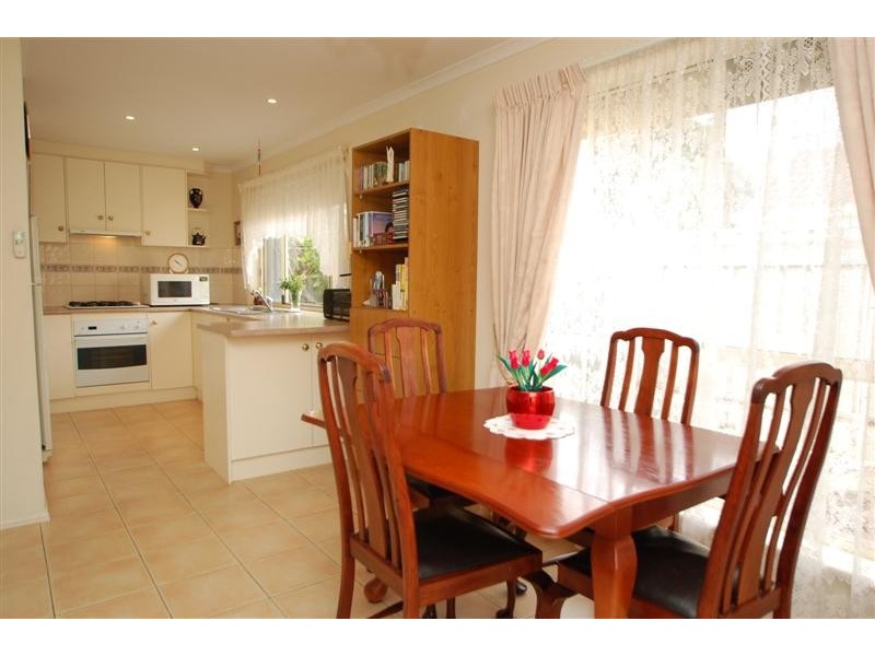 11 Peterson Ave, Mitchell Park SA 5043